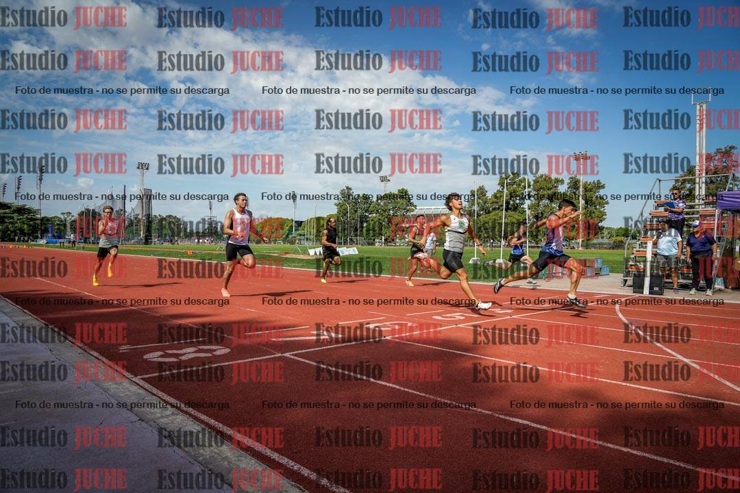 Fotos de los 60 m llanos de varones