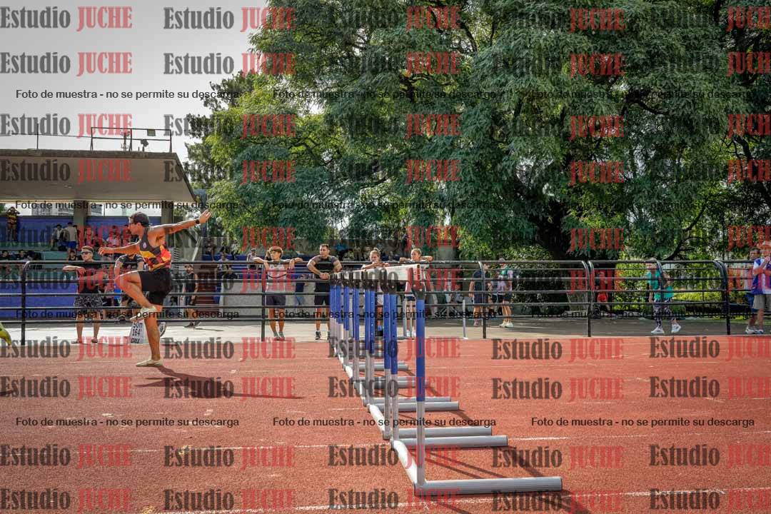 Fotos de los 60 m con vallas de varones