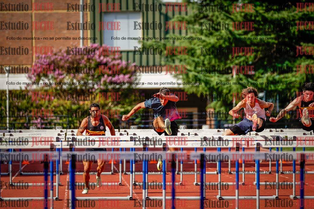 Fotos de los 60 m con vallas de varones