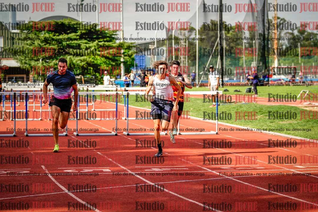 Fotos de los 60 m con vallas de varones