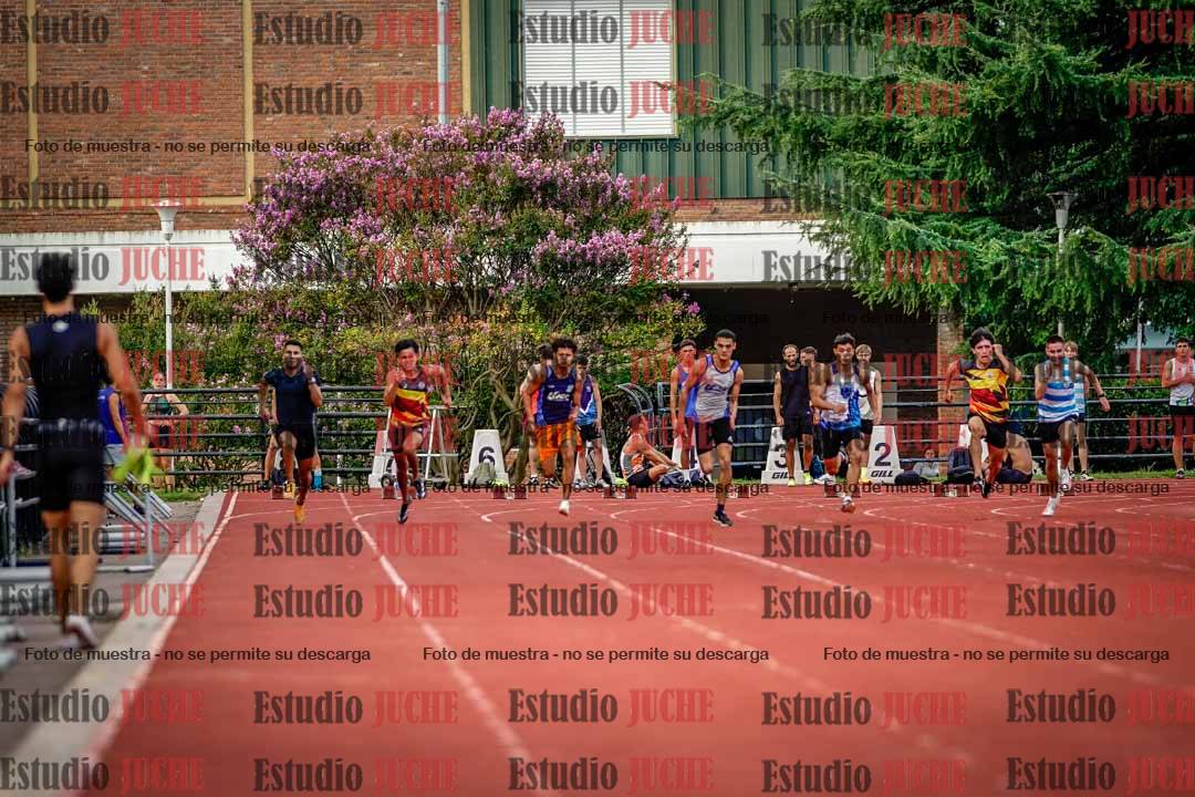 Fotos de los 100 m llanos de varones