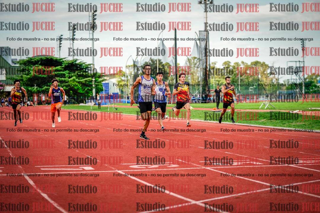 Fotos de los 100 m llanos de varones