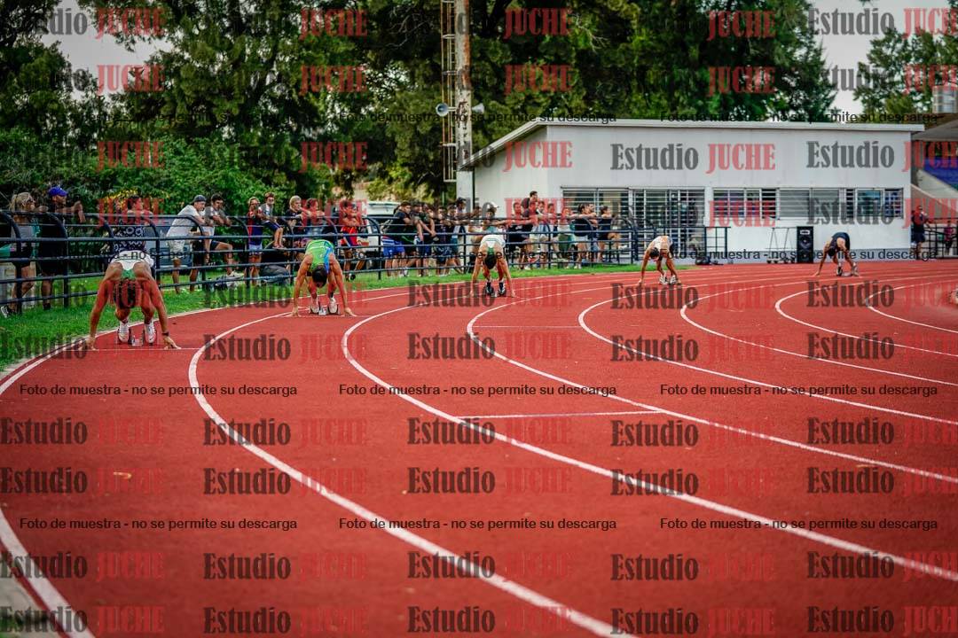 Fotos de los 400 m llanos de varones