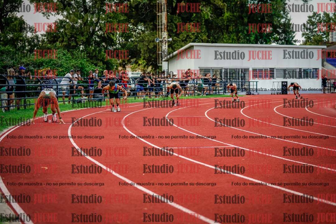 Fotos de los 400 m llanos de varones