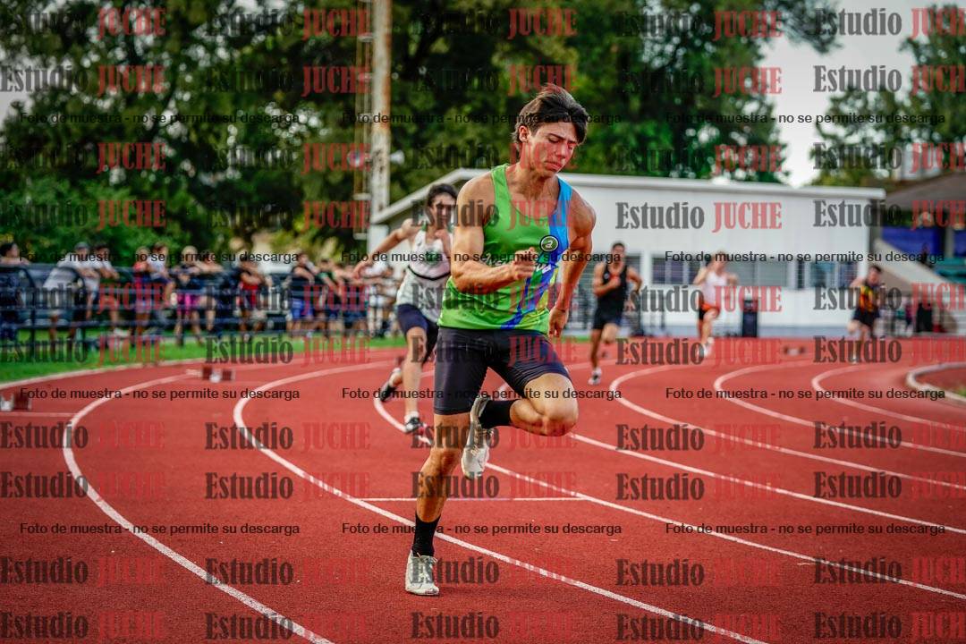 Fotos de los 400 m llanos de varones