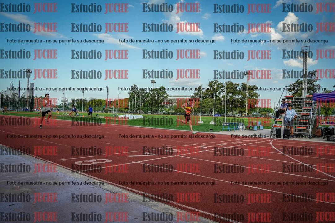 Fotos de los 400 m llanos de varones