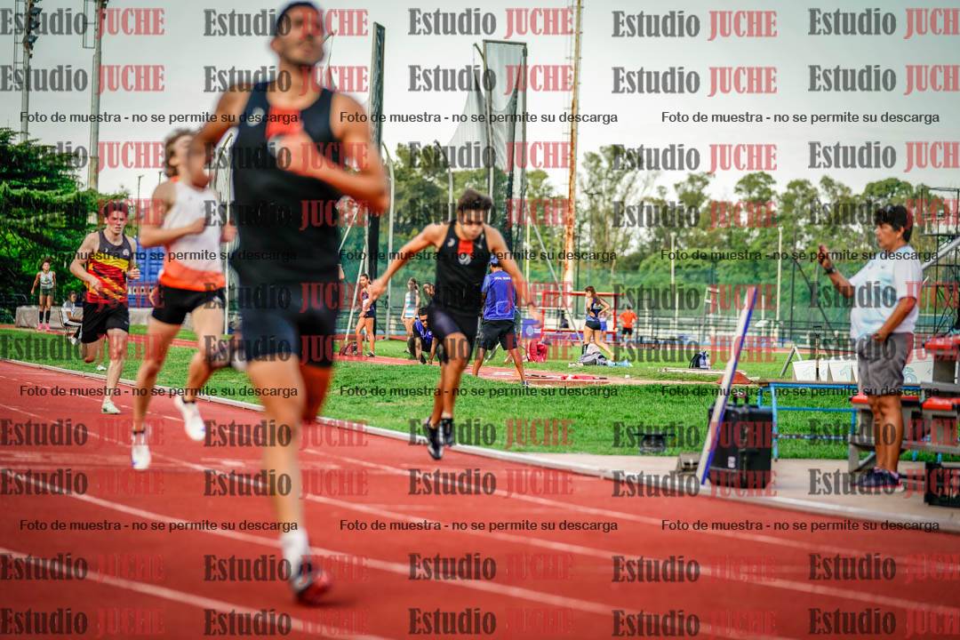Fotos de los 400 m llanos de varones