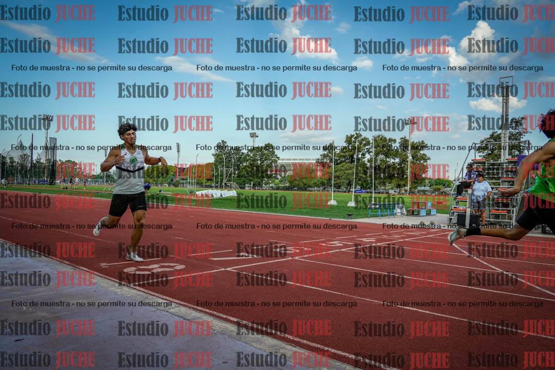 Fotos de los 400 m llanos de varones