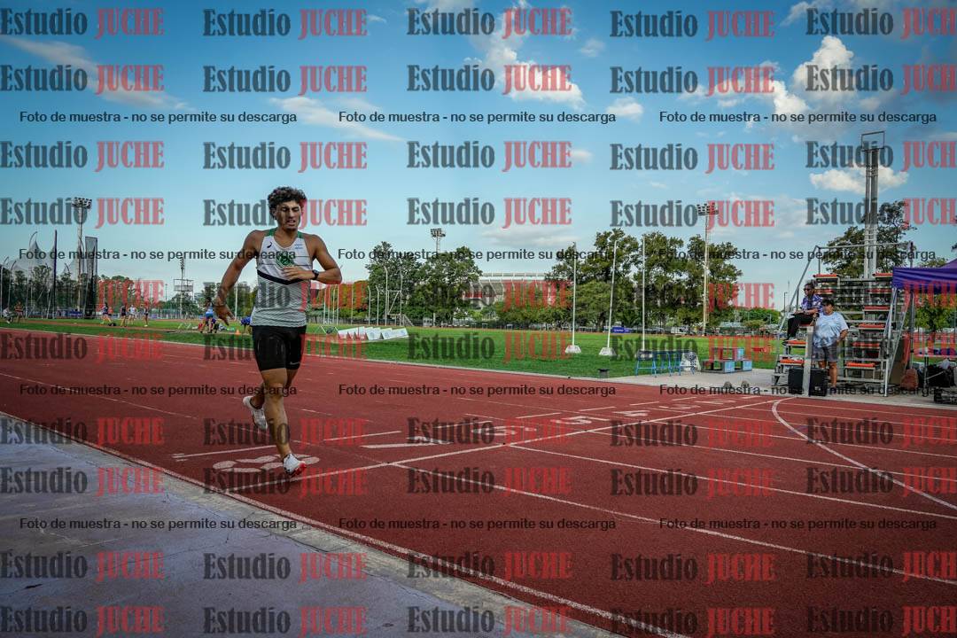 Fotos de los 400 m llanos de varones