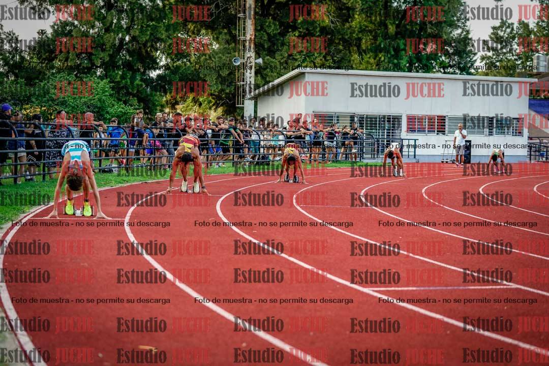 Fotos de los 400 m llanos de varones