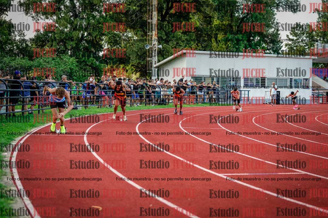 Fotos de los 400 m llanos de varones