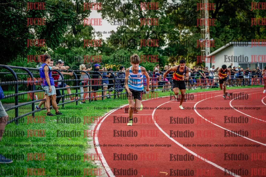 Fotos de los 400 m llanos de varones