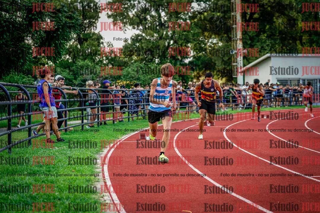Fotos de los 400 m llanos de varones