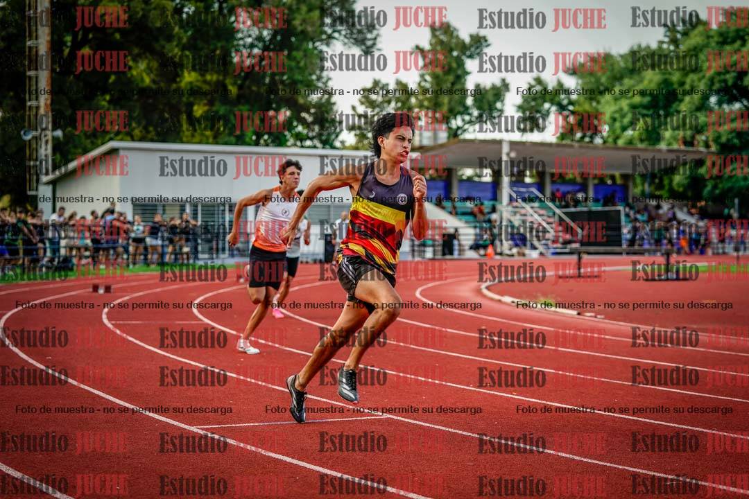 Fotos de los 400 m llanos de varones