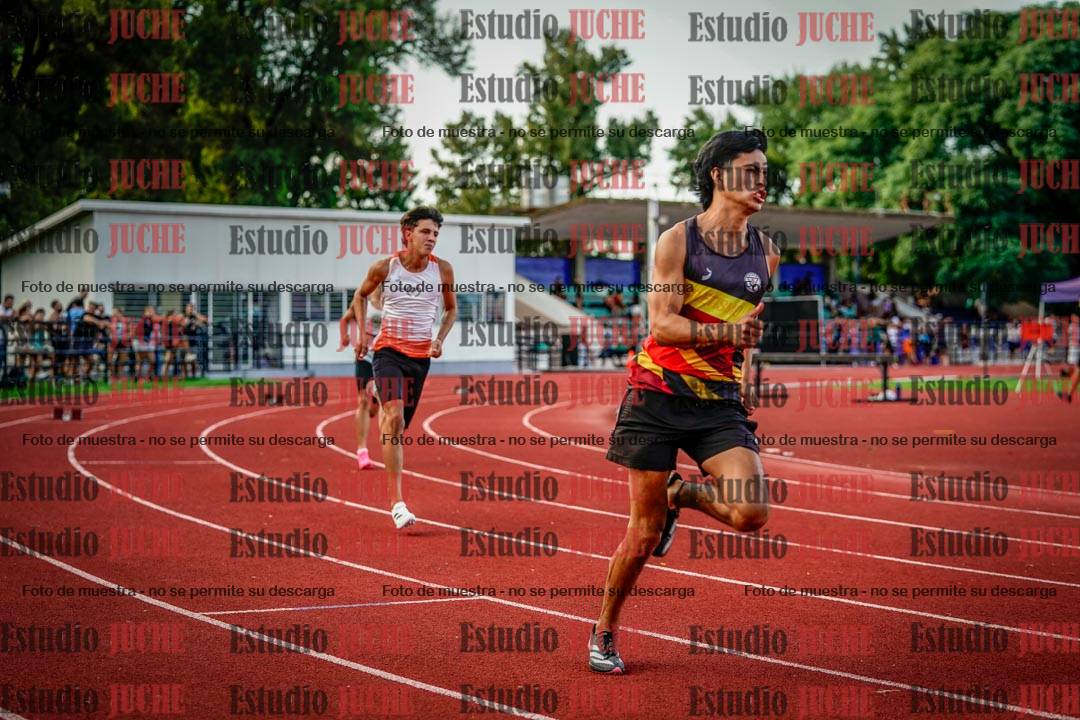 Fotos de los 400 m llanos de varones
