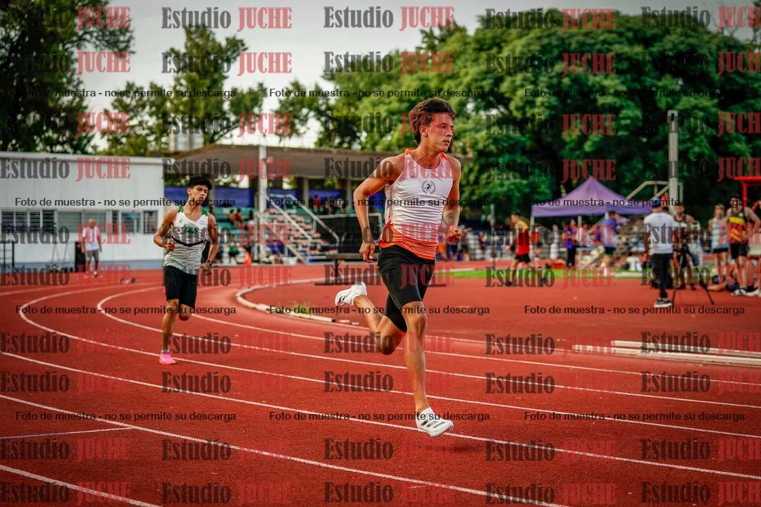 Fotos de los 400 m llanos de varones