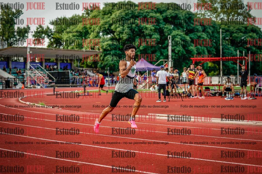 Fotos de los 400 m llanos de varones