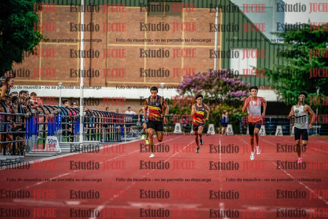 Fotos de los 400 m llanos de varones