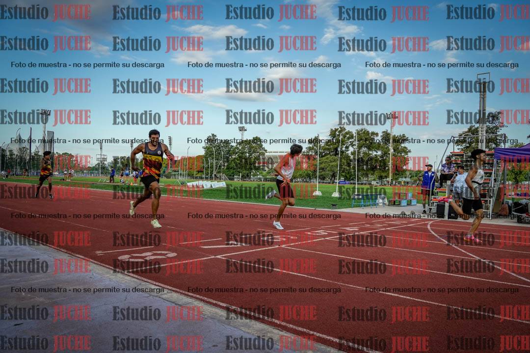 Fotos de los 400 m llanos de varones