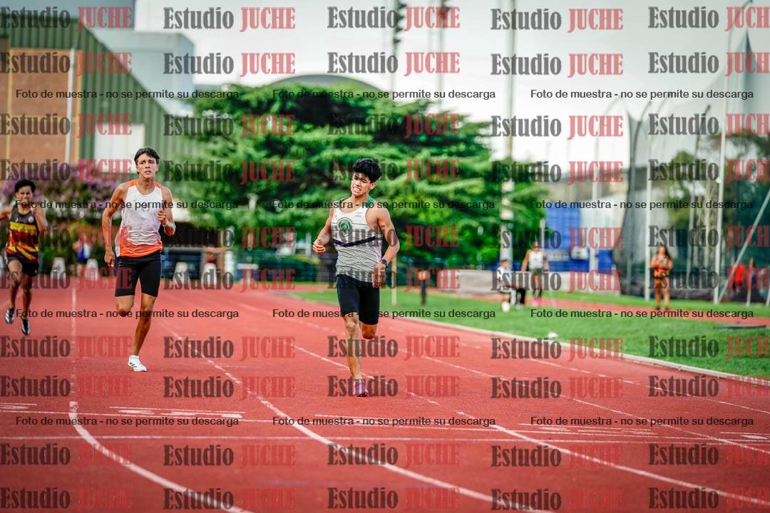 Fotos de los 400 m llanos de varones