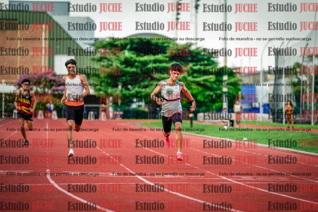 Fotos de los 400 m llanos de varones