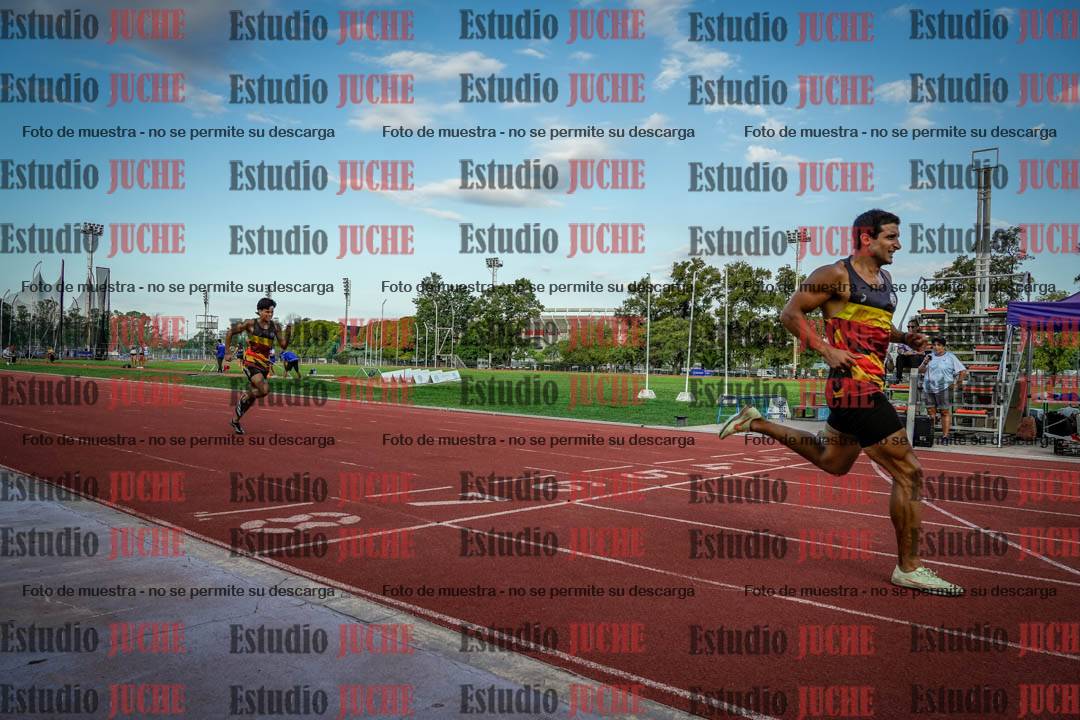 Fotos de los 400 m llanos de varones