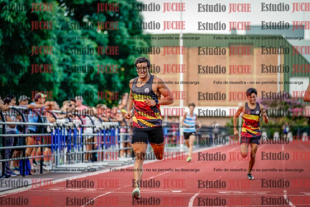 Fotos de los 400 m llanos de varones