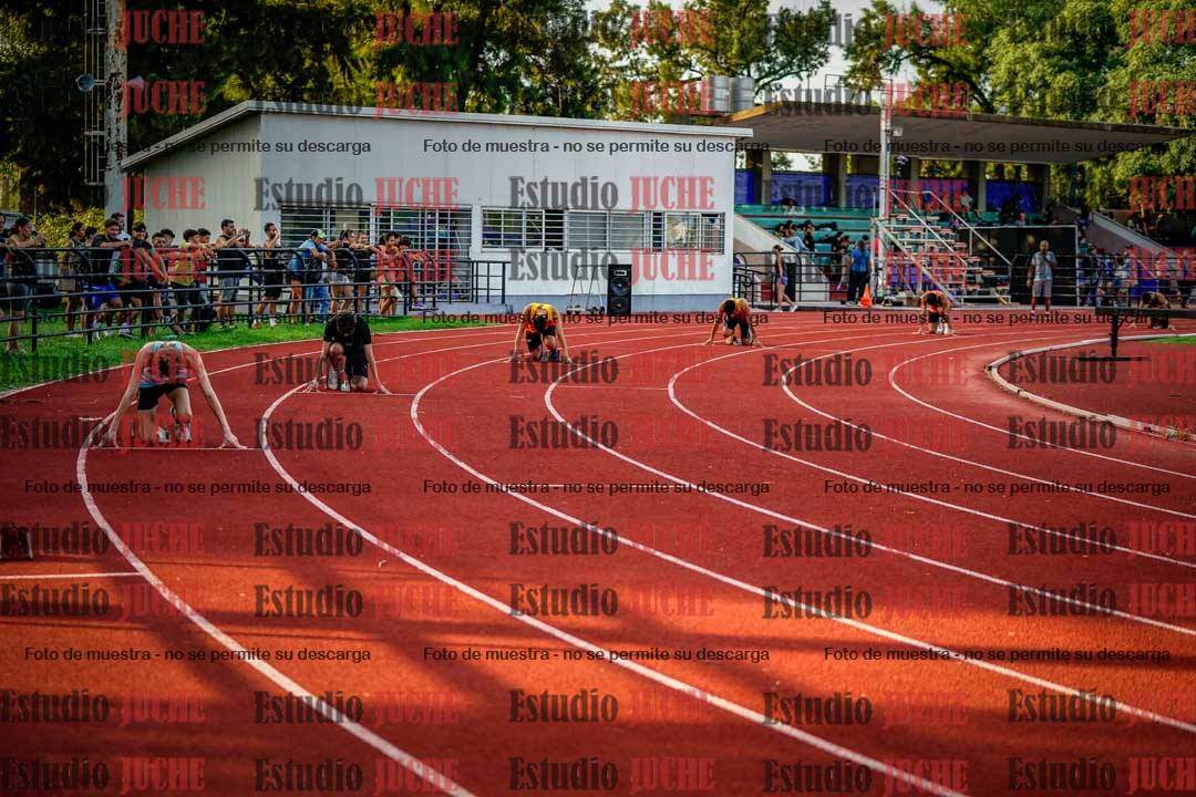 Fotos de los 400 m llanos de varones