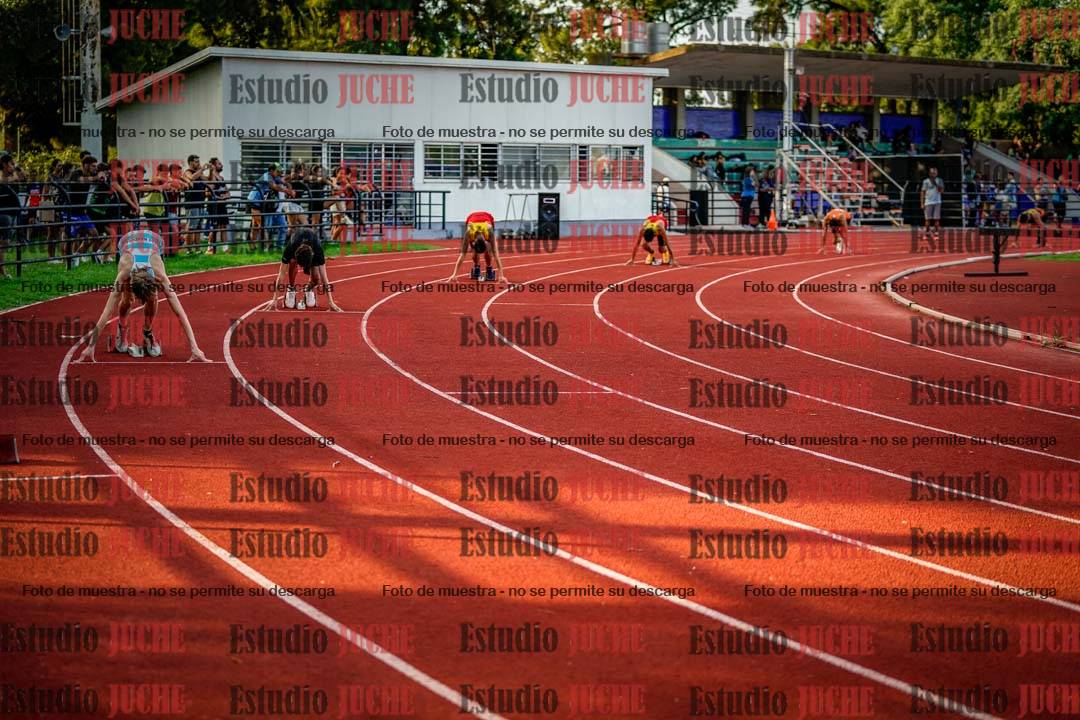 Fotos de los 400 m llanos de varones