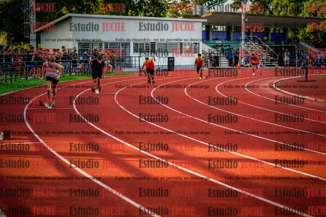 Fotos de los 400 m llanos de varones