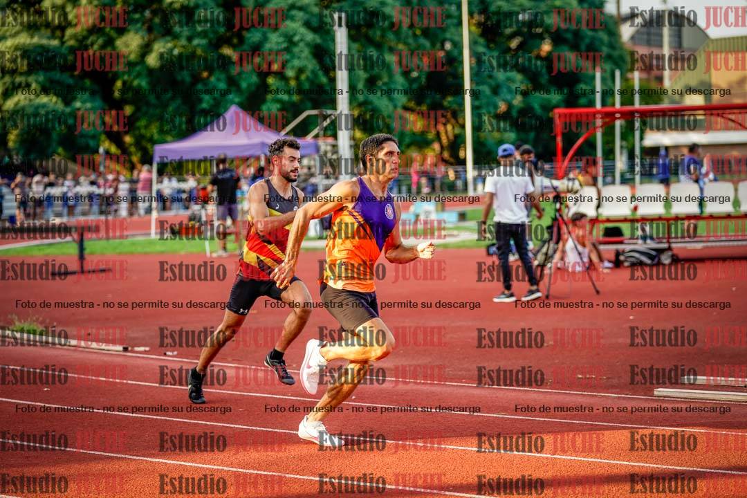 Fotos de los 400 m llanos de varones