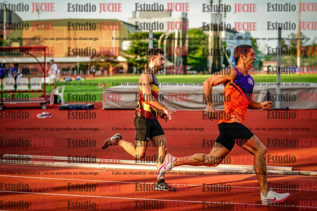 Fotos de los 400 m llanos de varones