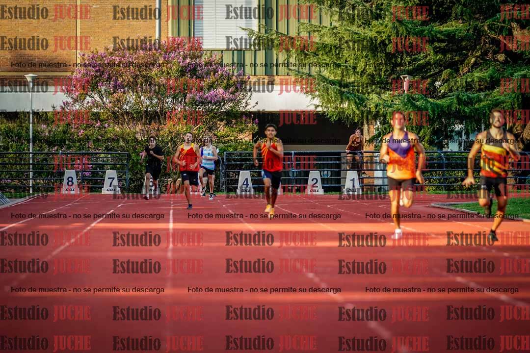 Fotos de los 400 m llanos de varones