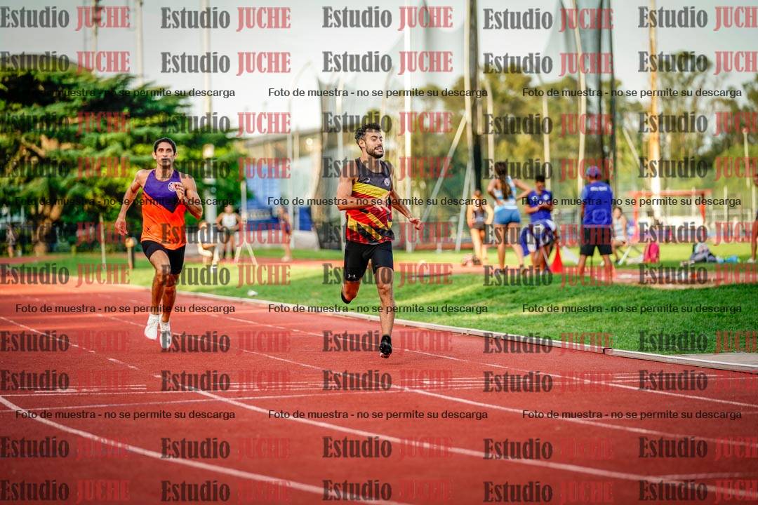 Fotos de los 400 m llanos de varones