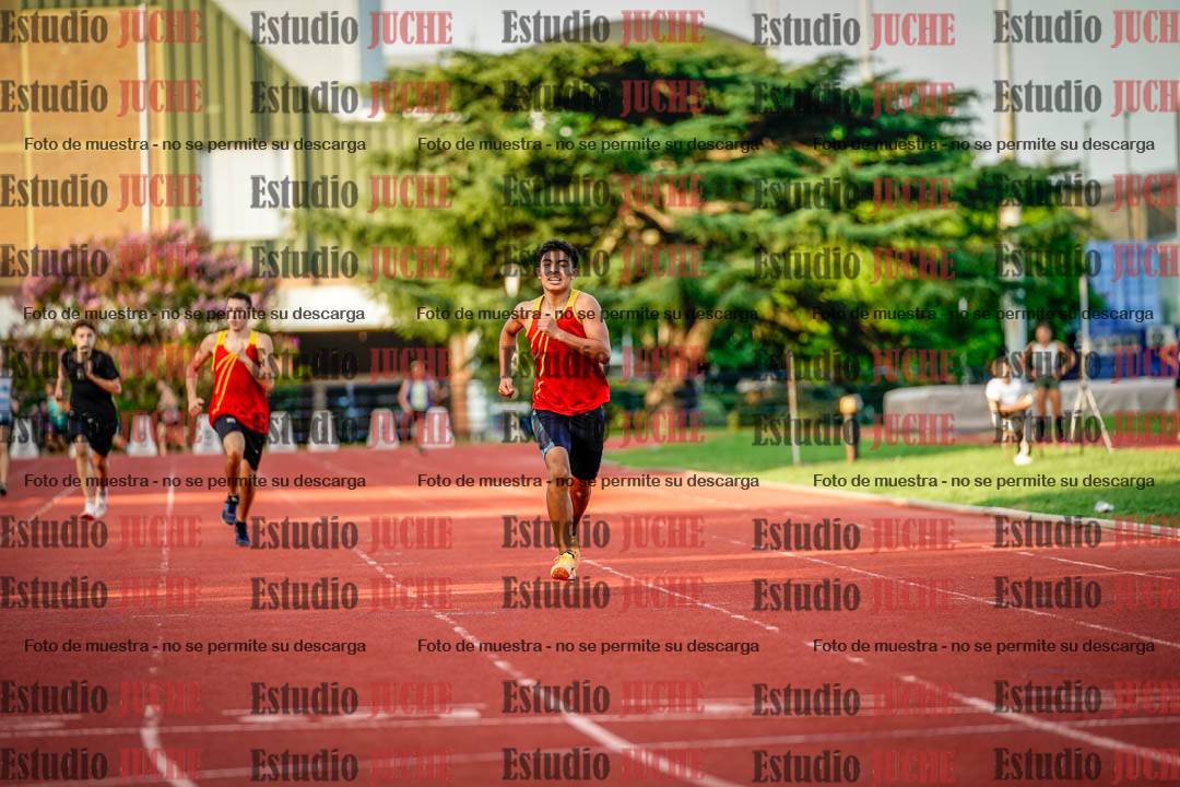 Fotos de los 400 m llanos de varones