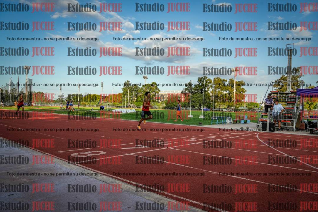 Fotos de los 400 m llanos de varones