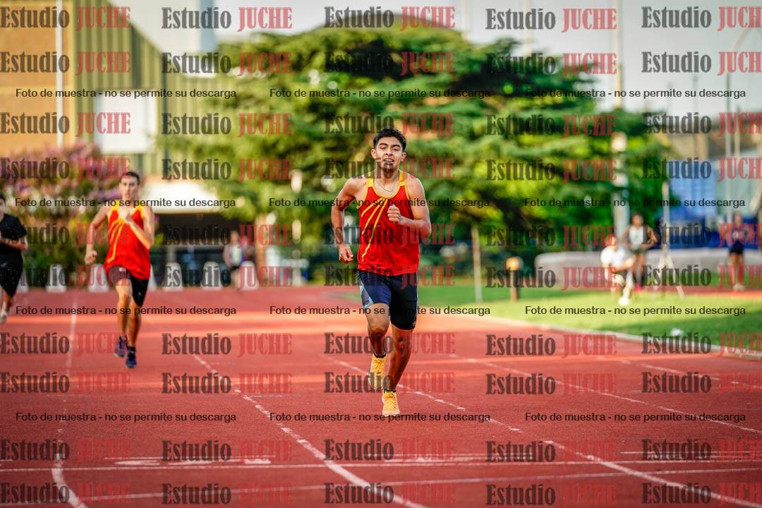 Fotos de los 400 m llanos de varones
