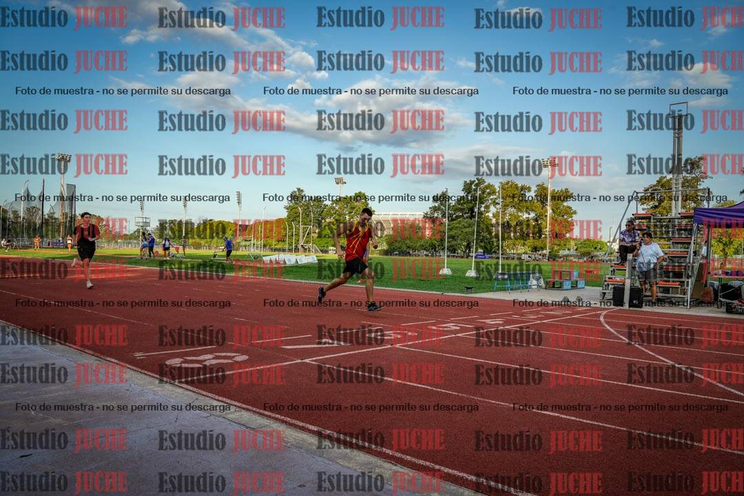 Fotos de los 400 m llanos de varones