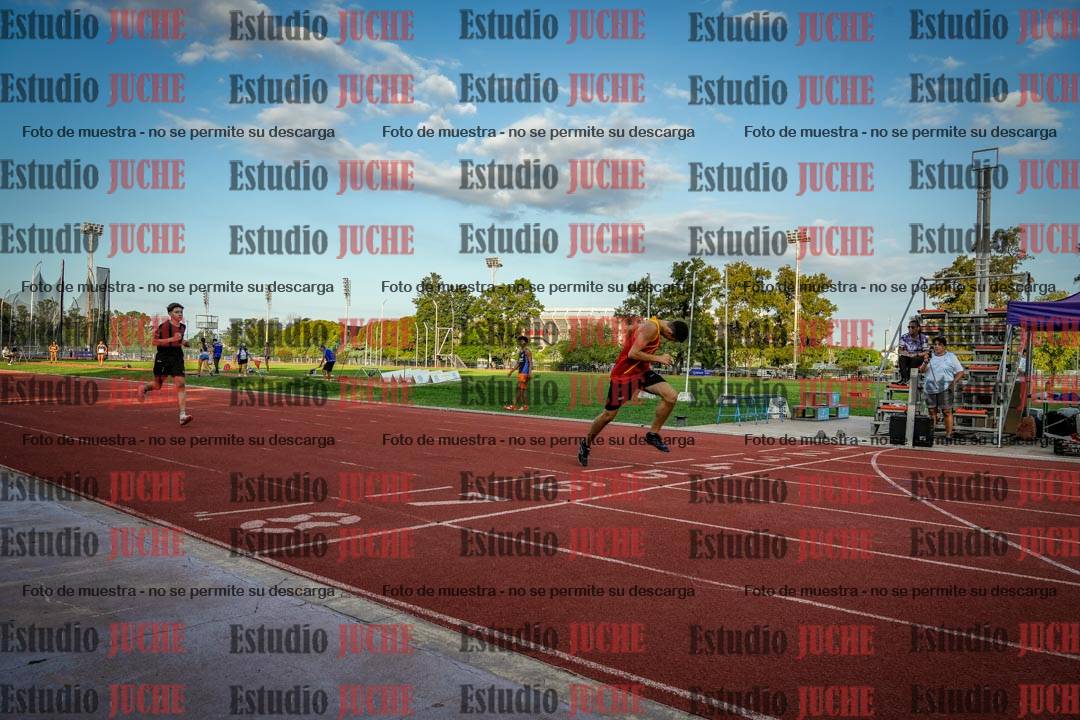 Fotos de los 400 m llanos de varones