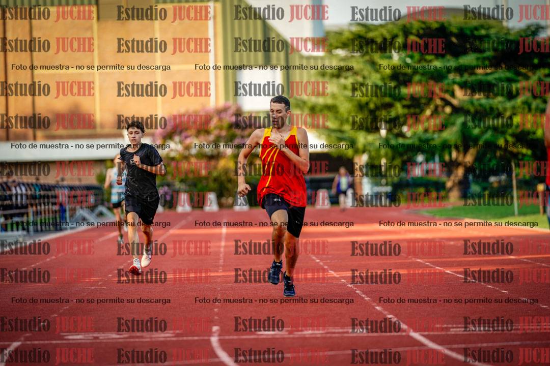 Fotos de los 400 m llanos de varones