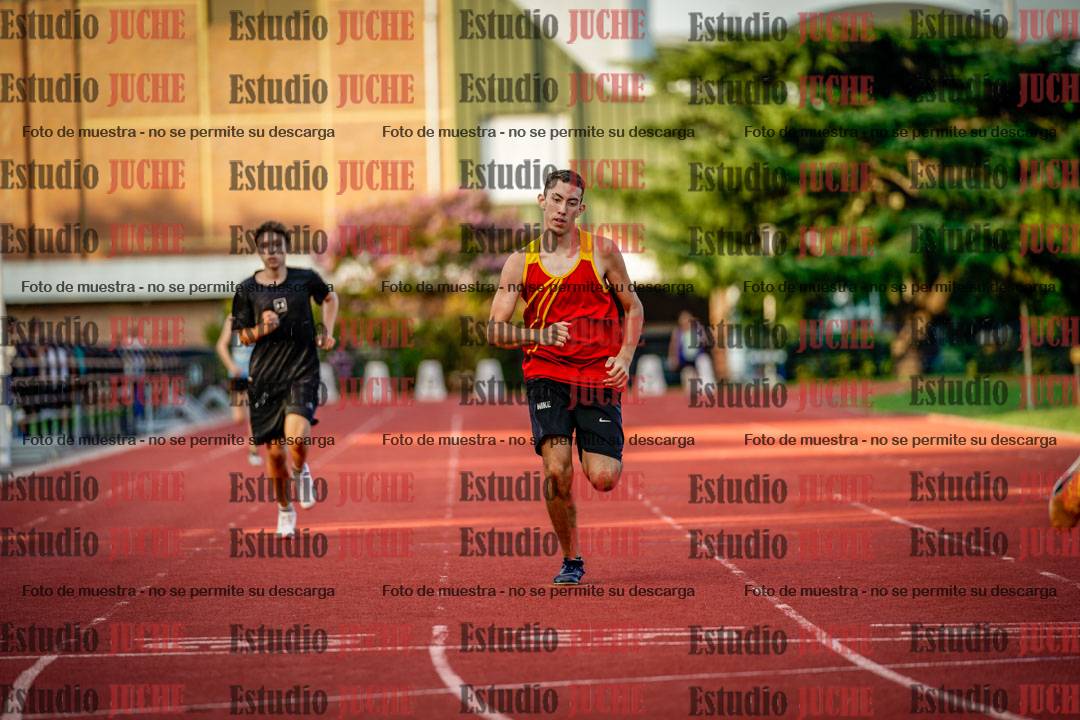 Fotos de los 400 m llanos de varones
