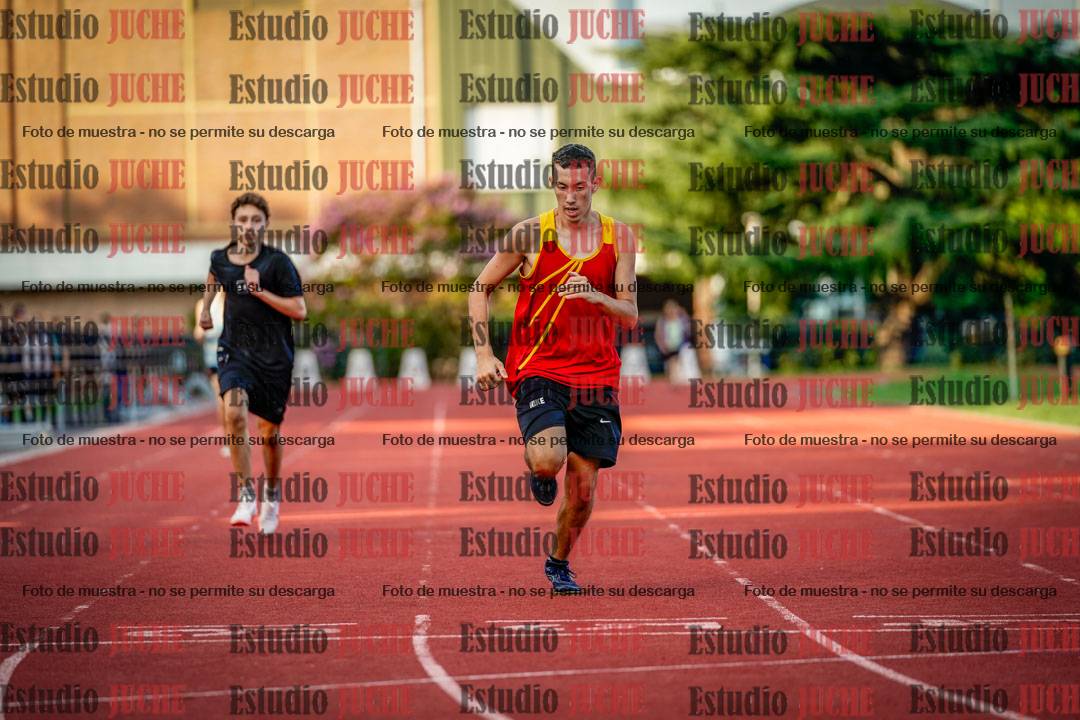 Fotos de los 400 m llanos de varones