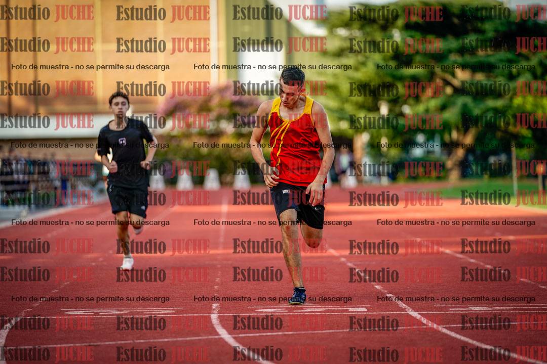 Fotos de los 400 m llanos de varones