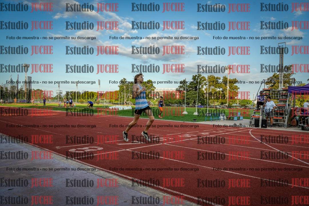 Fotos de los 400 m llanos de varones