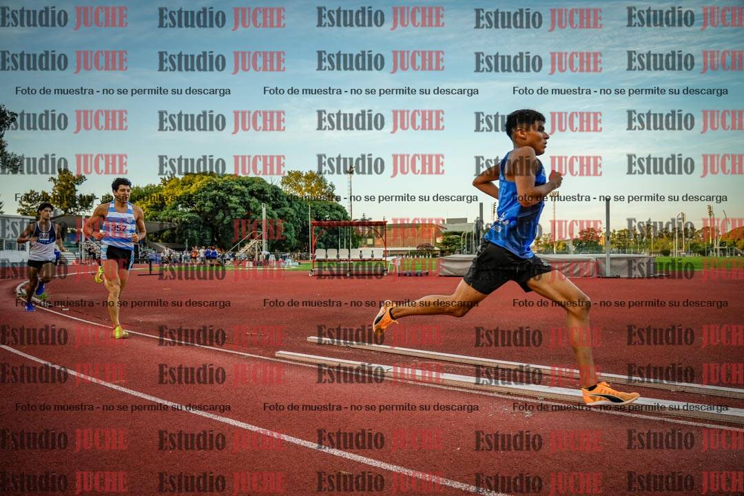 Fotos de los 1500 m llanos de varones