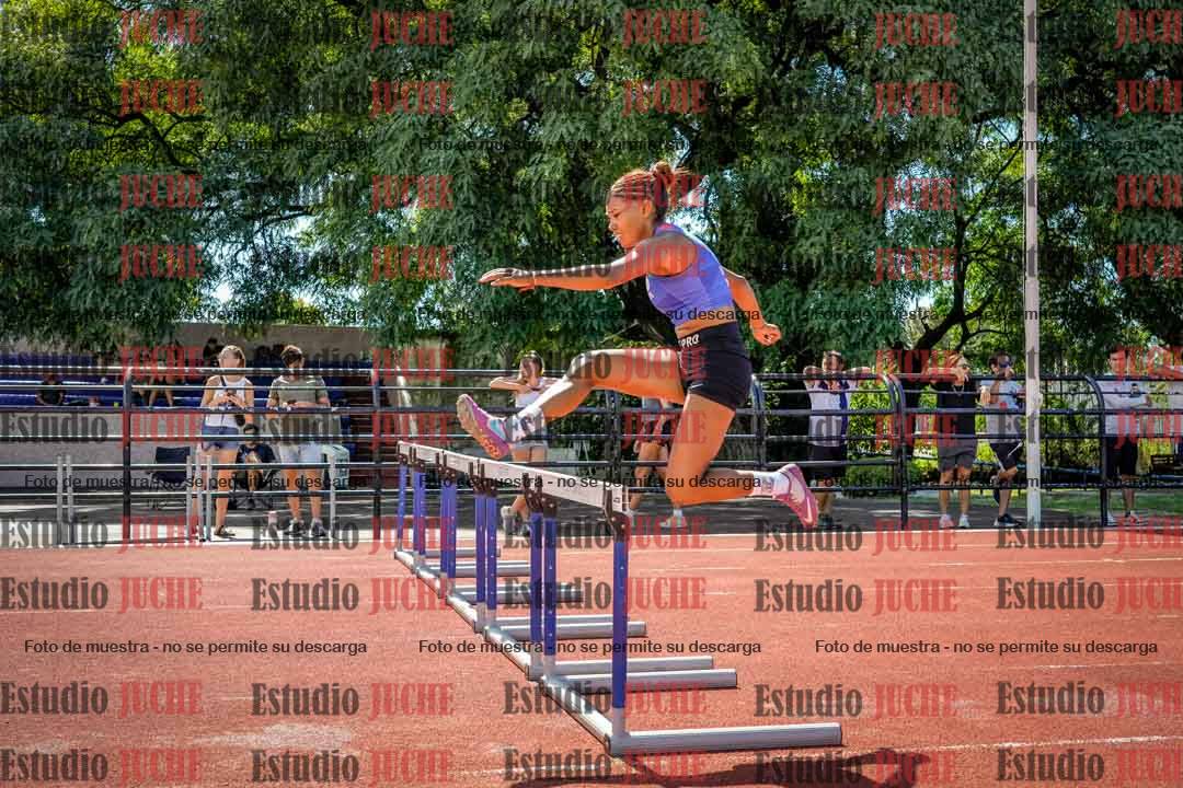 Fotos de los 400 m con vallas de mujeres