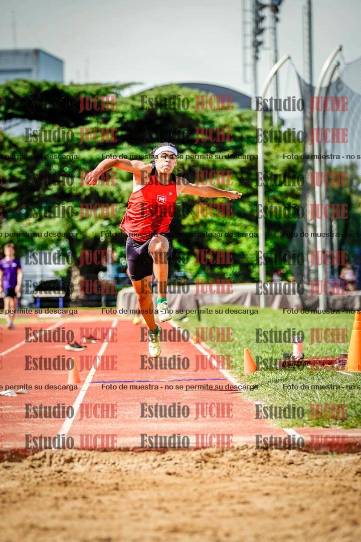 Fotos del salto triple de mujeres y varones