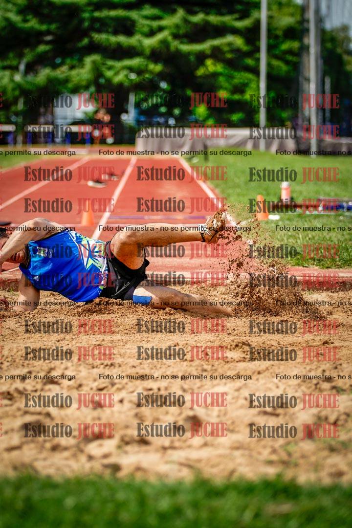 Fotos del salto triple de mujeres y varones