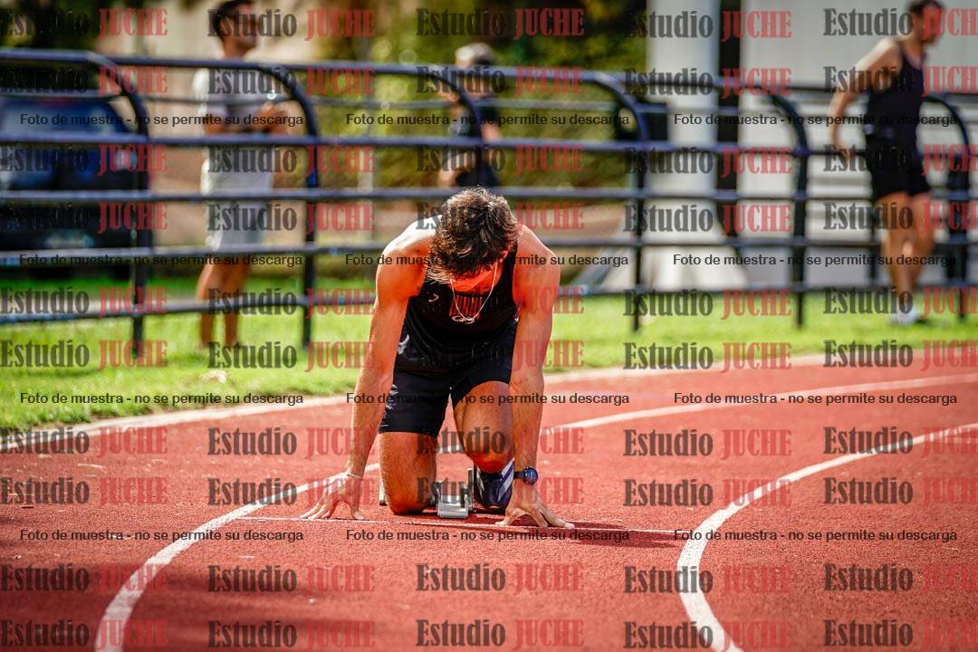 Fotos de los 400 m con vallas de varones