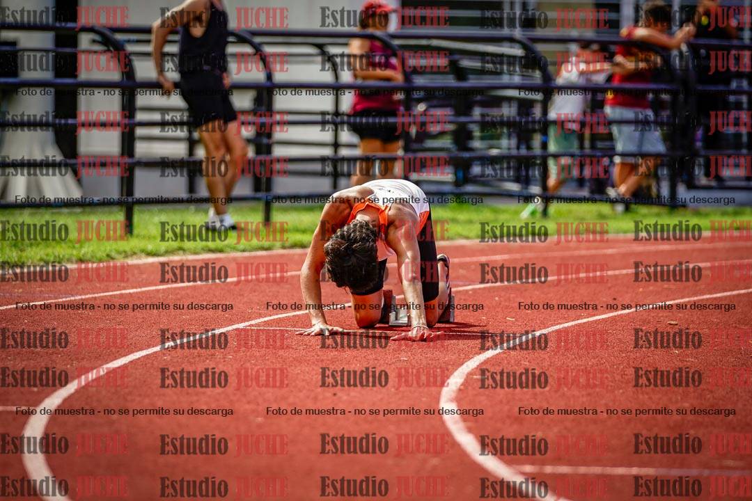 Fotos de los 400 m con vallas de varones
